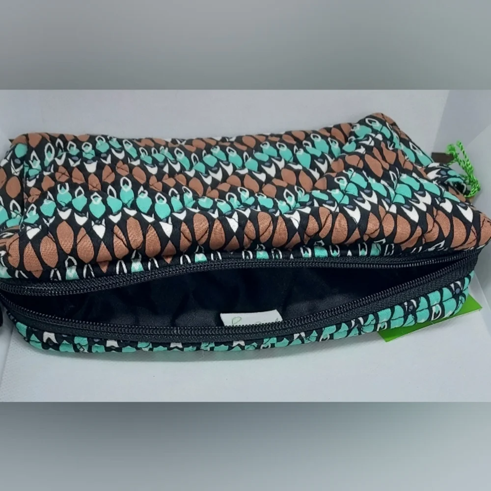 Cosmetic Makeup Bag Vera Bradley Medium ~ Sierra Stream NWT